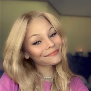 Meet your Posher, Calissa